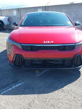 2025 Kia K4 GT-Line — photo 1 of 1