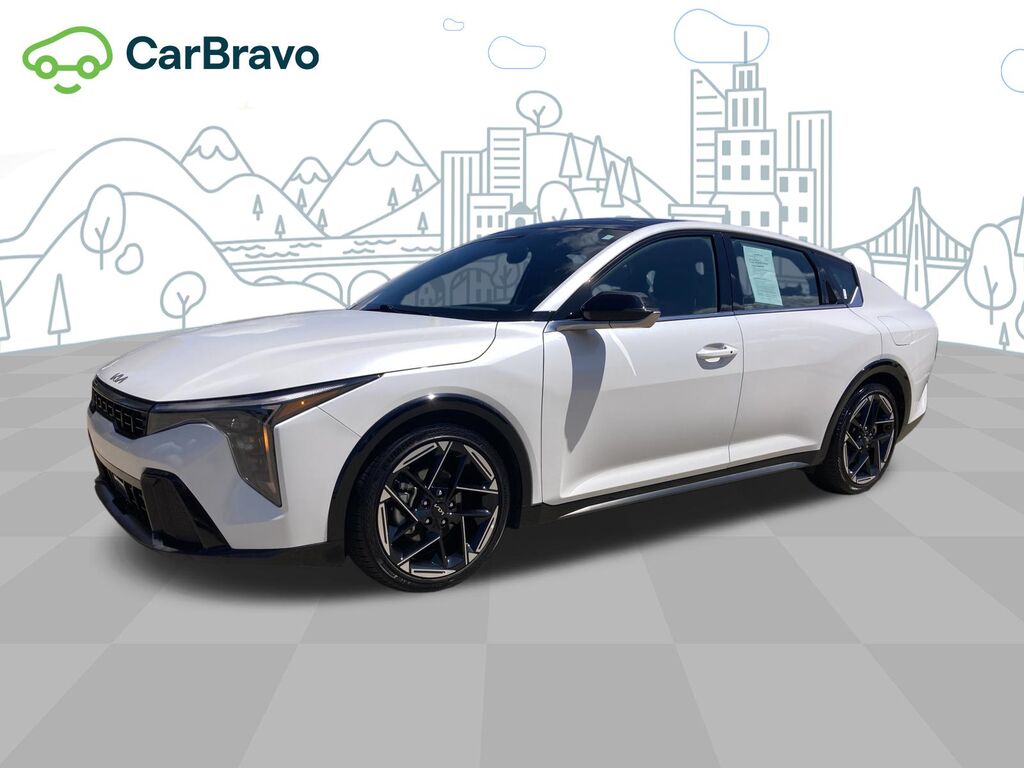 2025 Kia K4 GT-Line — photo 1 of 6