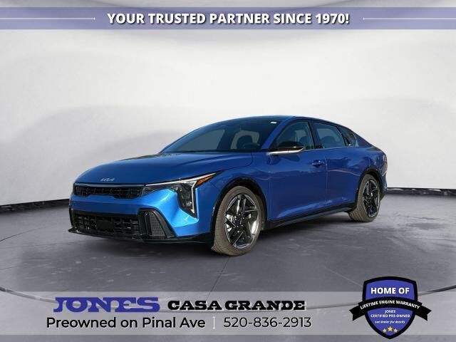 2025 Kia K4 GT-Line — photo 1 of 39