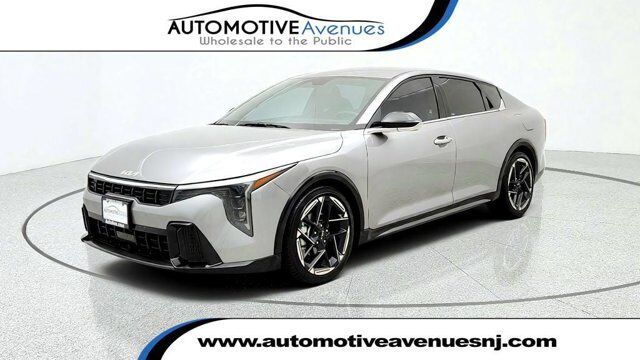 2025 Kia K4 GT-Line