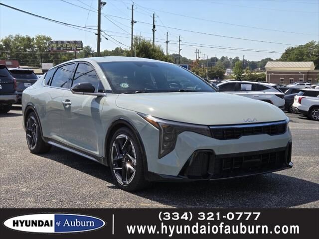 2025 Kia K4 GT-Line — photo 1 of 10