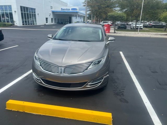 2015 Lincoln MKZ Base — photo 1 of 13