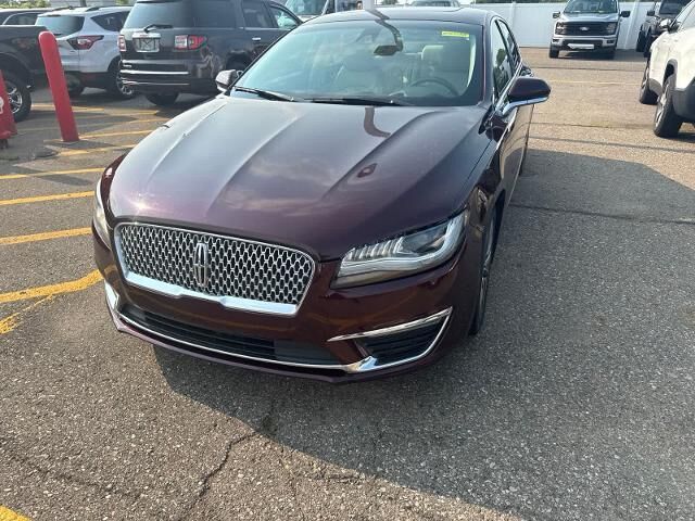 2017 Lincoln MKZ Select — photo 1 of 13