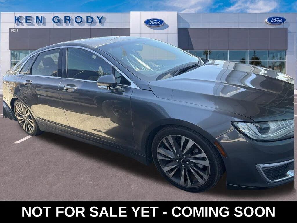 2017 Lincoln MKZ Reserve — photo 1 of 2