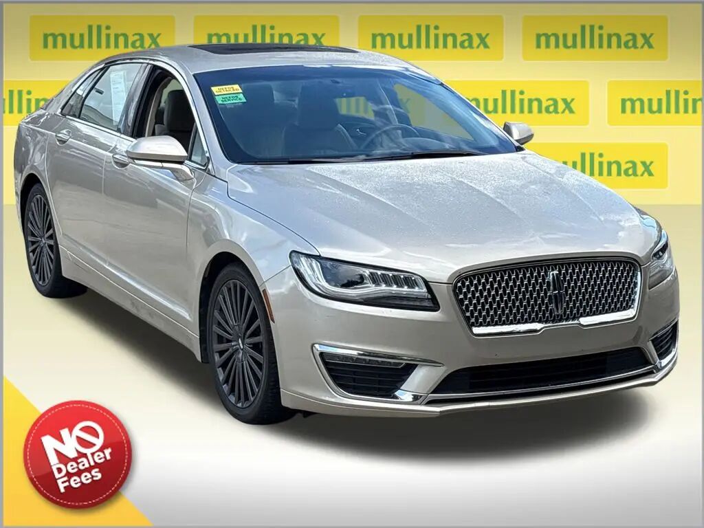 2017 Lincoln MKZ Reserve — photo 1 of 30