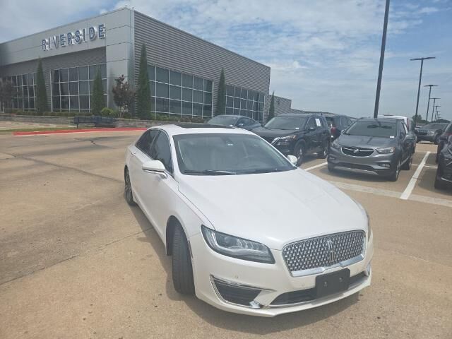 2019 Lincoln MKZ Reserve II — photo 1 of 30