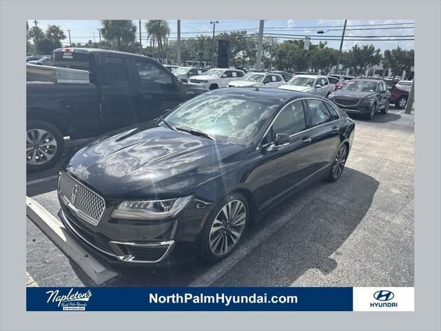 2020 Lincoln MKZ Reserve — photo 1 of 13