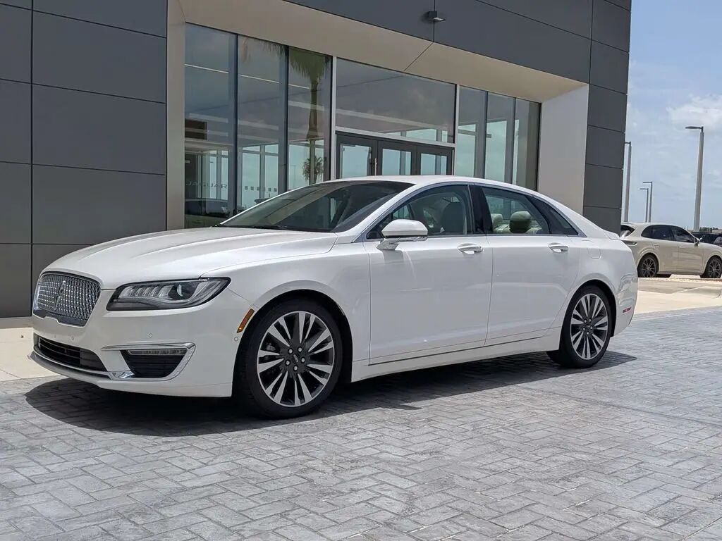 2019 Lincoln MKZ Reserve II — photo 1 of 5