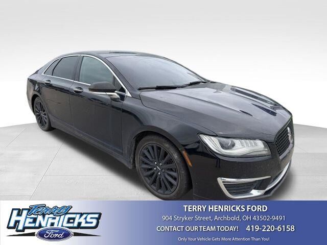 2017 Lincoln MKZ Hybrid Premiere — photo 1 of 39