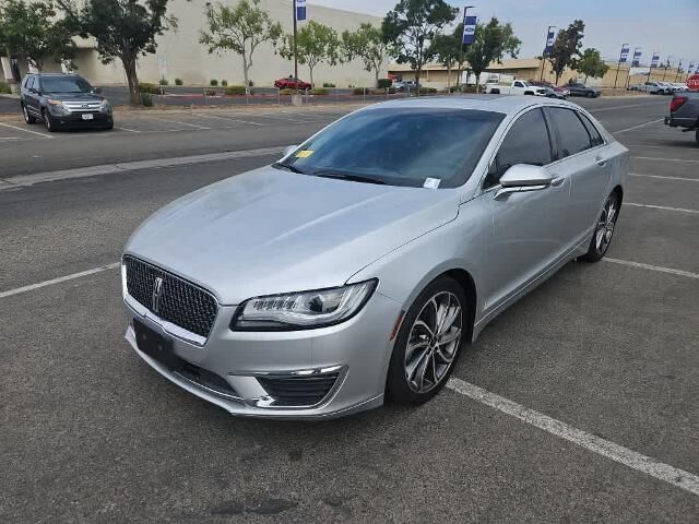 2019 Lincoln MKZ Hybrid Reserve I — photo 1 of 13