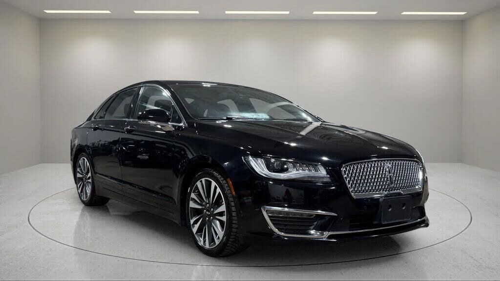2019 Lincoln MKZ Hybrid Reserve II — photo 1 of 1