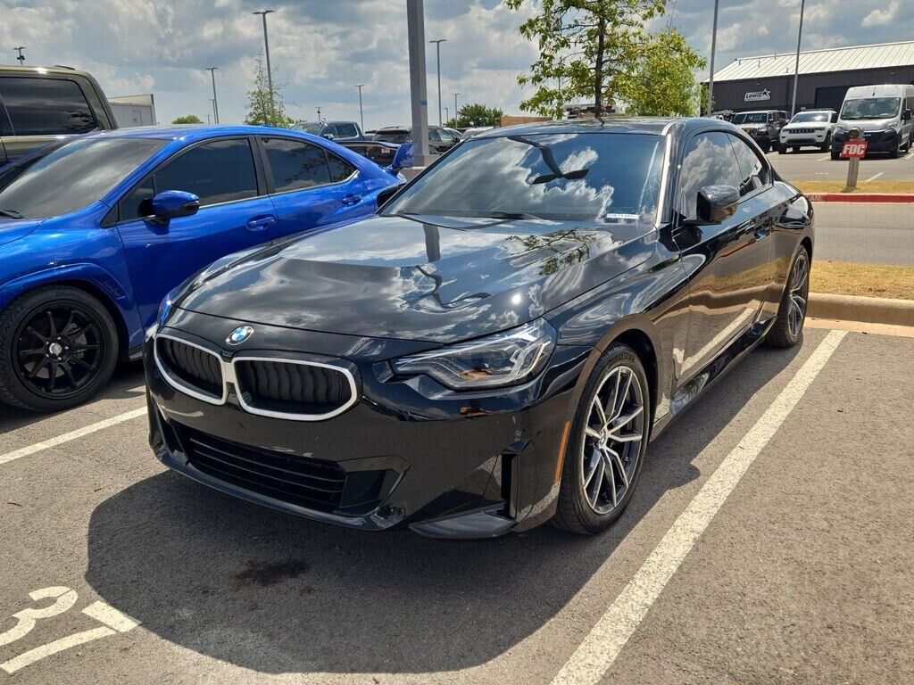 2025 BMW 2 Series 230i — photo 1 of 13