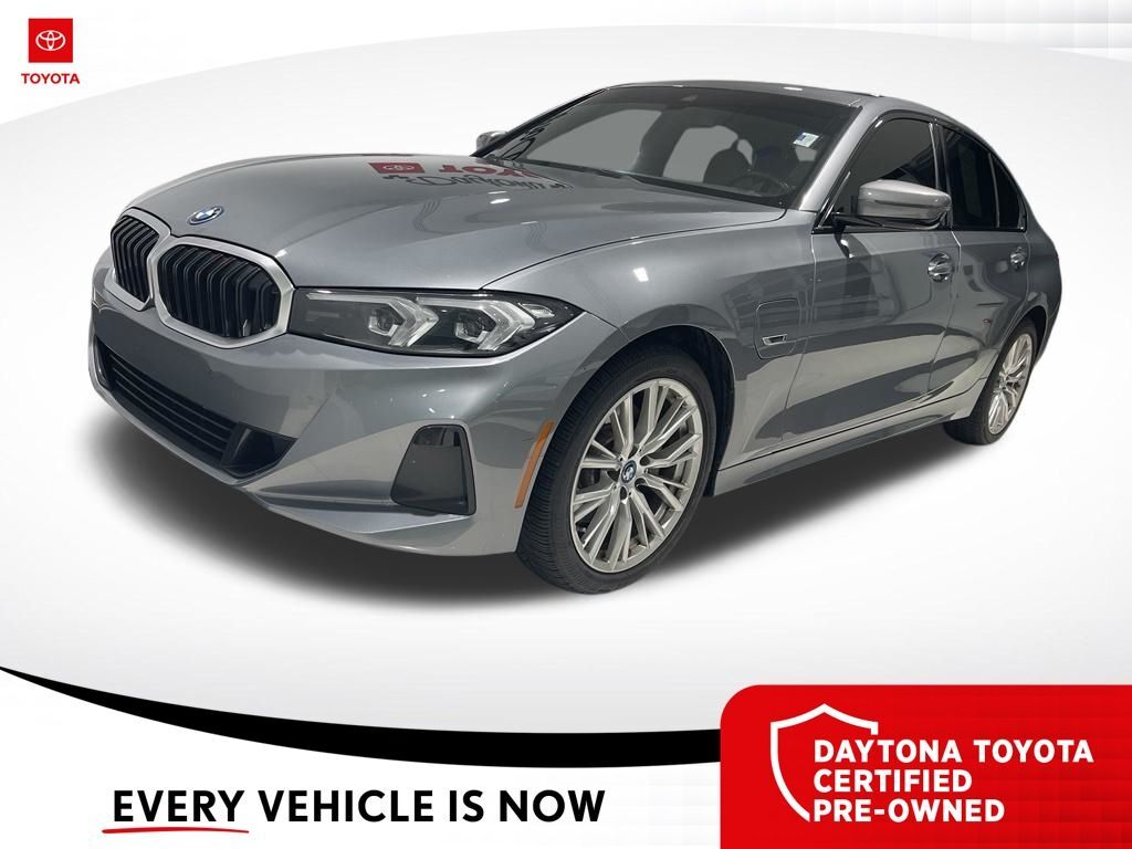 2023 BMW 3 Series 330e iPerformance — photo 1 of 13
