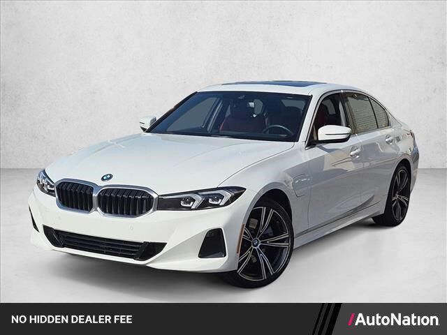 2024 BMW 3 Series 330e — photo 1 of 13