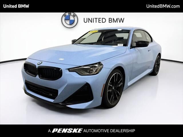 2025 BMW 2 Series M240i — photo 1 of 17