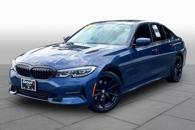 2022 BMW 3 Series 330i xDrive — photo 1 of 12