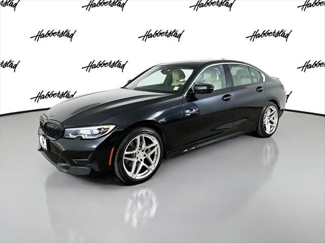 2022 BMW 3 Series 330i xDrive — photo 1 of 26