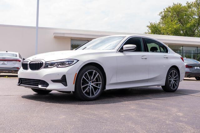 2021 BMW 3 Series 330i xDrive — photo 1 of 13