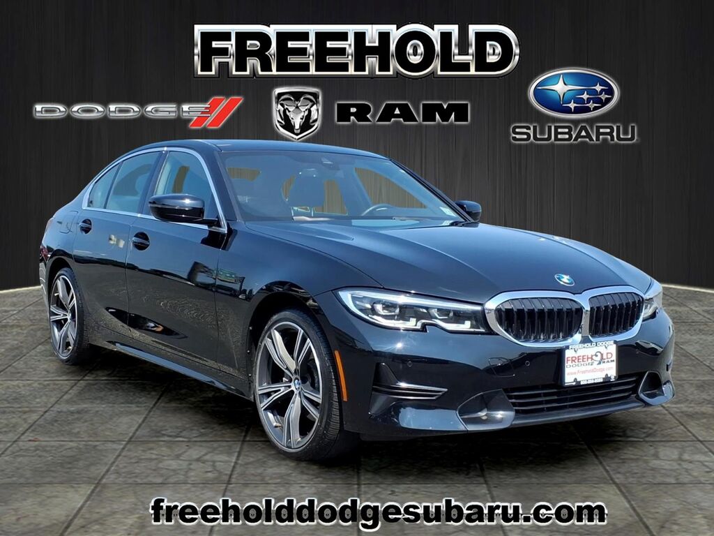 2022 BMW 3 Series 330i xDrive — photo 1 of 13