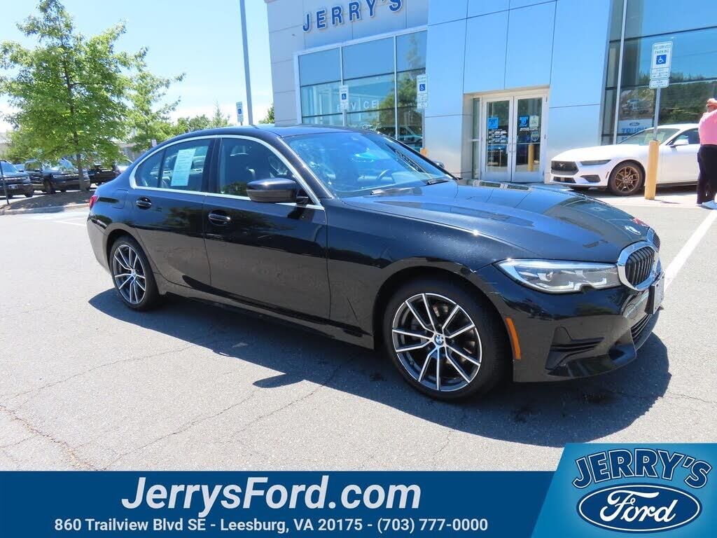 2022 BMW 3 Series 330i xDrive — photo 1 of 1