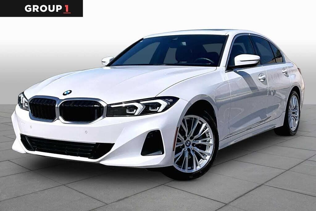 2024 BMW 3 Series 330i — photo 1 of 2