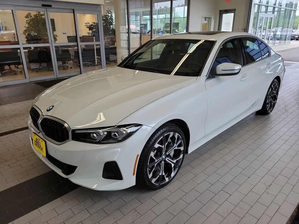 2026 BMW 3 Series 330i xDrive — photo 1 of 13