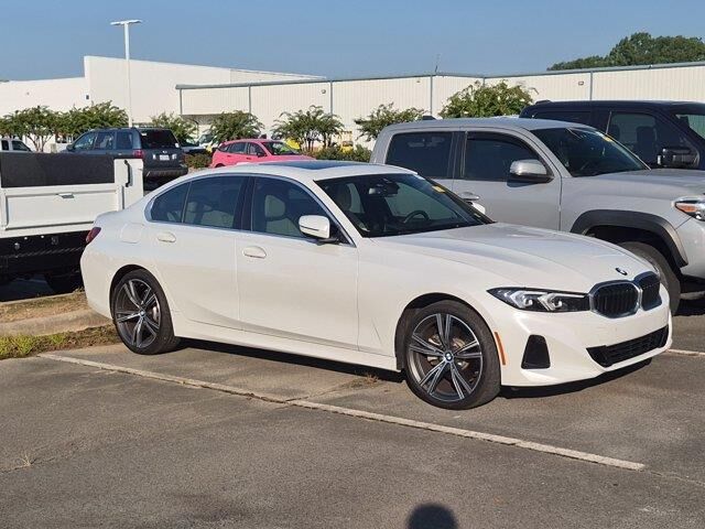 2024 BMW 3 Series 330i xDrive — photo 1 of 36