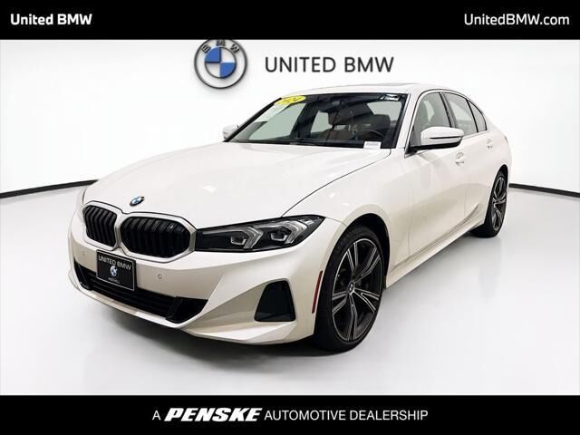 2024 BMW 3 Series 330i xDrive — photo 1 of 18