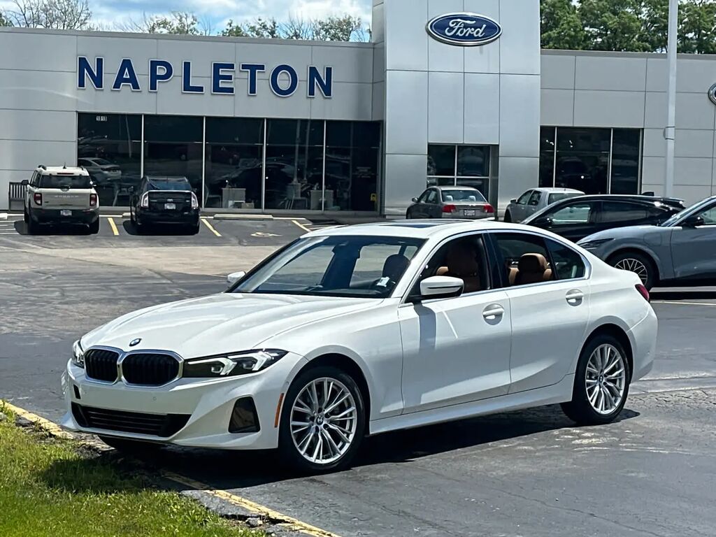 2024 BMW 3 Series 330i xDrive — photo 1 of 13