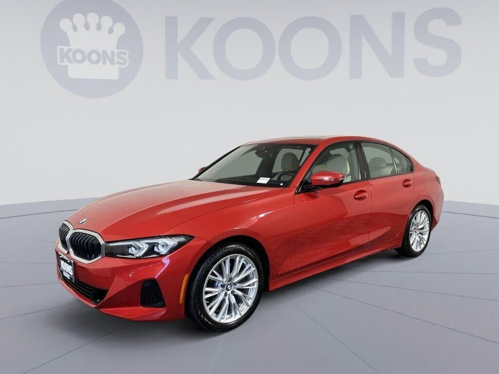 2023 BMW 3 Series 330i xDrive — photo 1 of 3