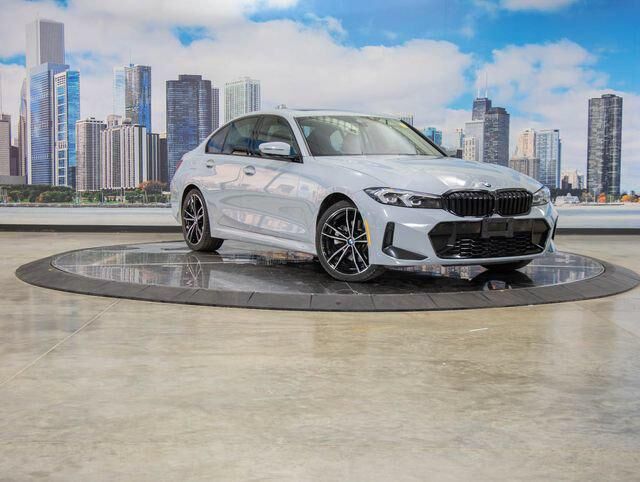 2024 BMW 3 Series 330i xDrive — photo 1 of 13
