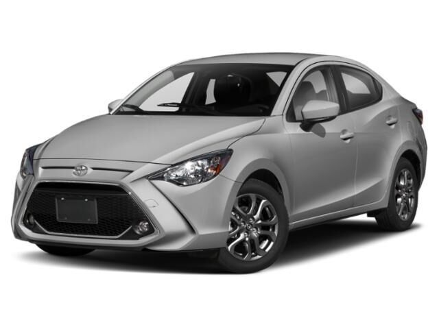 2019 Toyota Yaris XLE — photo 1 of 4