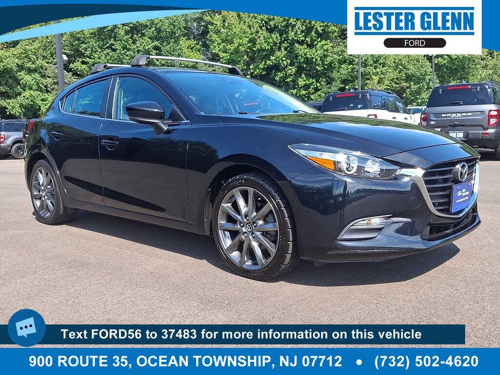 2018 Mazda Mazda3 Touring — photo 1 of 1