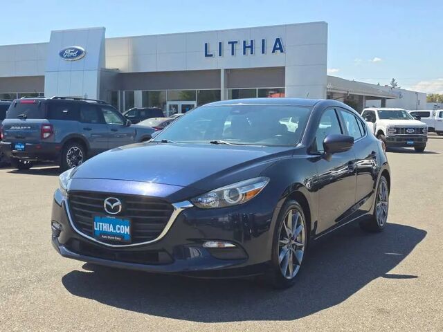 2018 Mazda Mazda3 Touring — photo 1 of 31