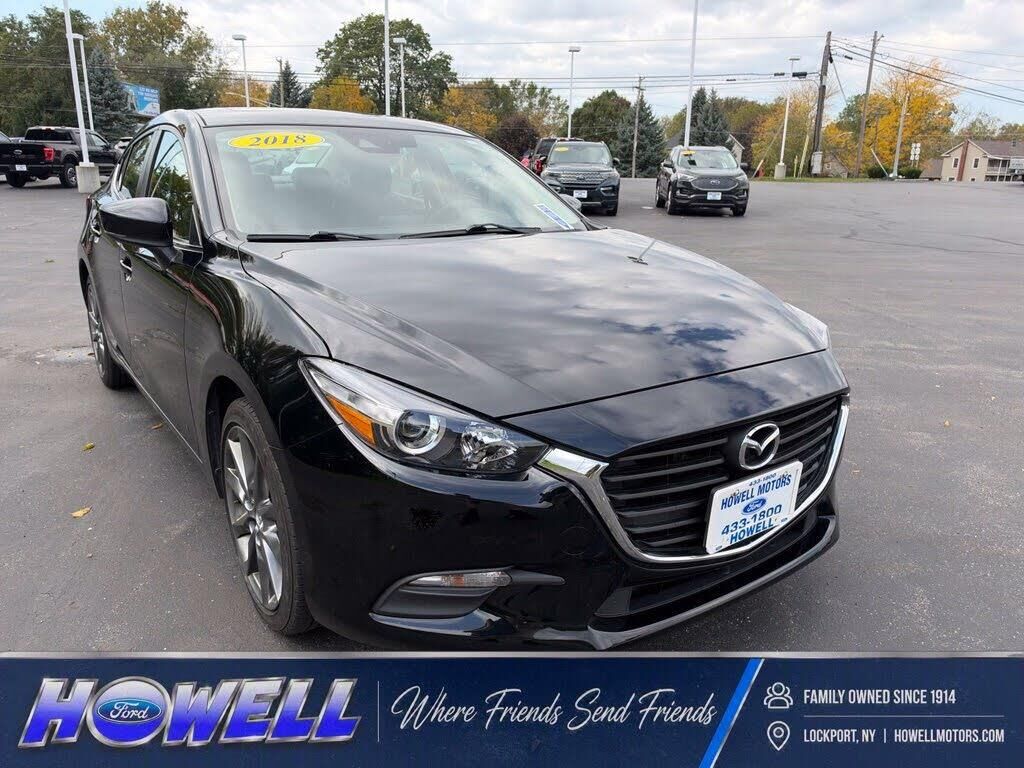 2018 Mazda Mazda3 Touring — photo 1 of 1