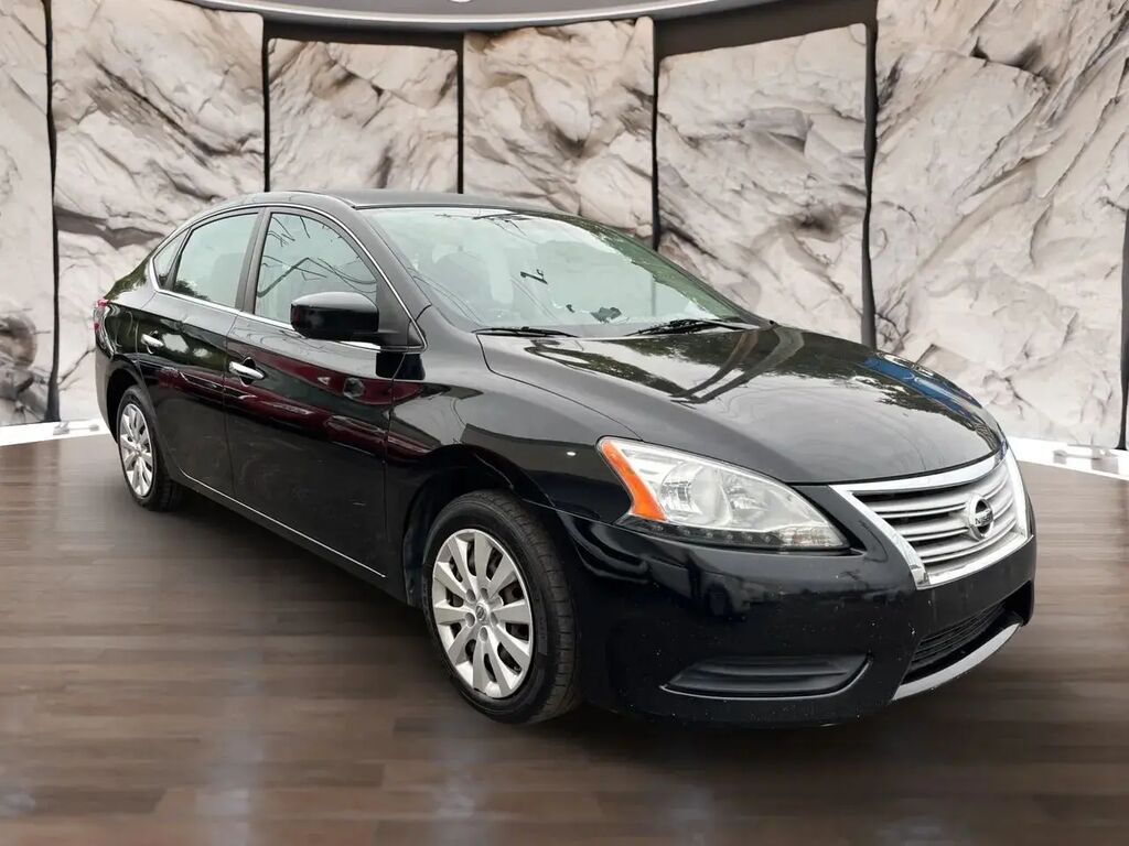 2013 Nissan Sentra S — photo 1 of 13