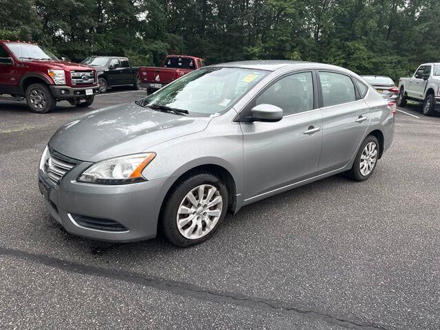 2014 Nissan Sentra S — photo 1 of 12
