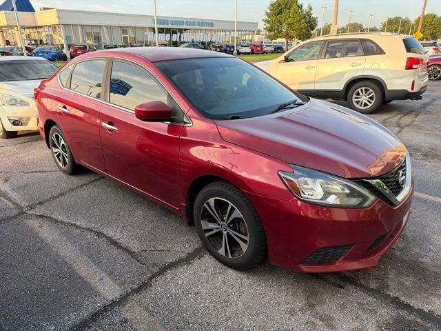 2017 Nissan Sentra S — photo 1 of 13