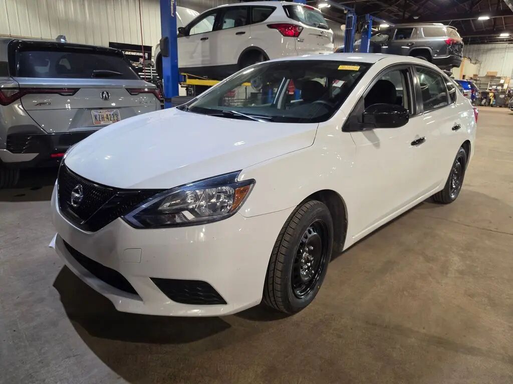 2019 Nissan Sentra S — photo 1 of 24
