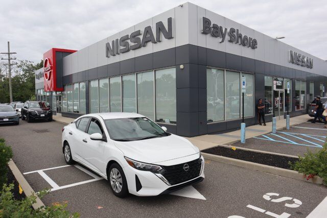 2024 Nissan Sentra S — photo 1 of 13