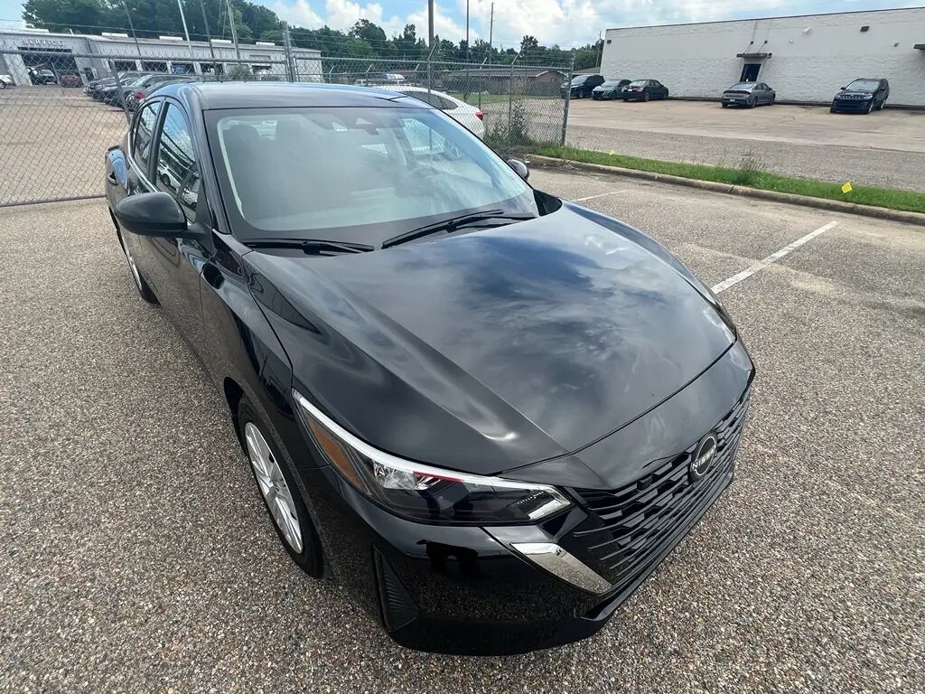2025 Nissan Sentra S — photo 1 of 45