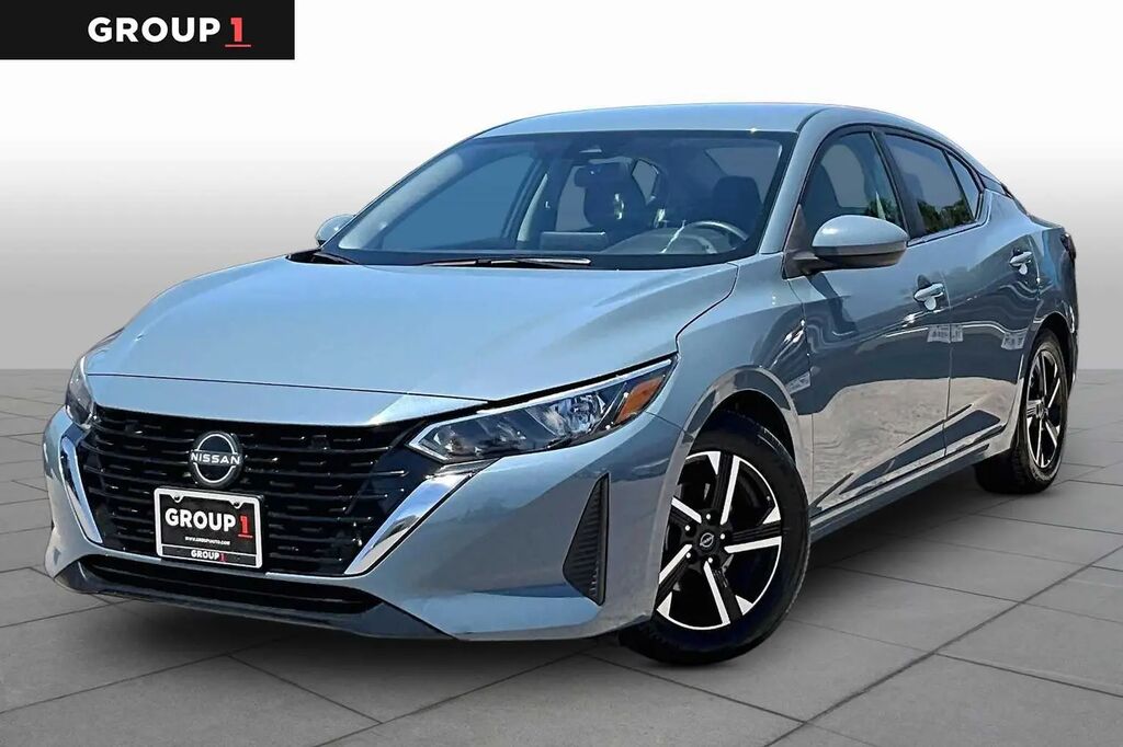 2025 Nissan Sentra SV — photo 1 of 13