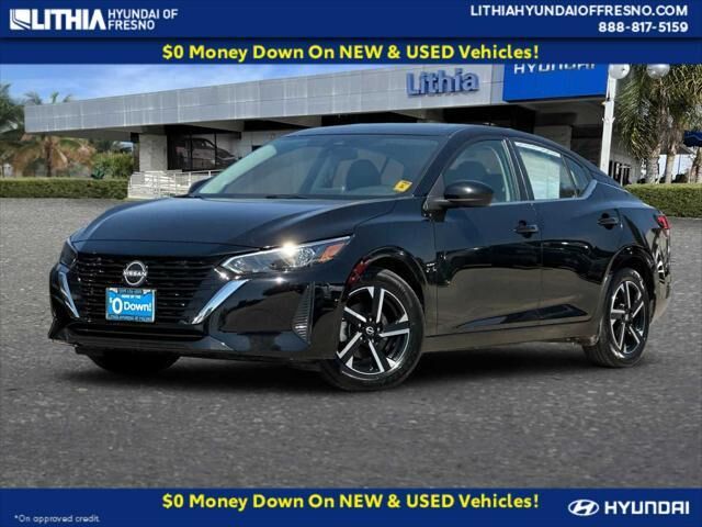 2025 Nissan Sentra SV — photo 1 of 13