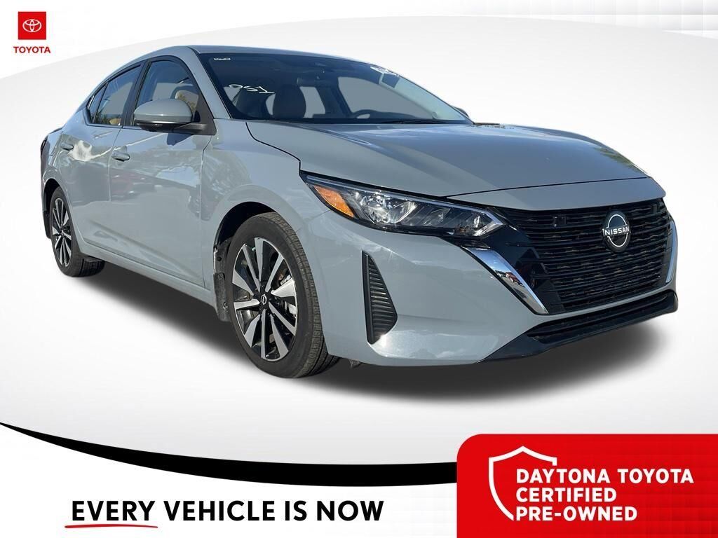 2025 Nissan Sentra SV — photo 1 of 10
