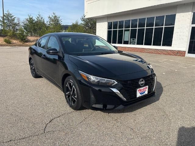 2025 Nissan Sentra SV — photo 1 of 12