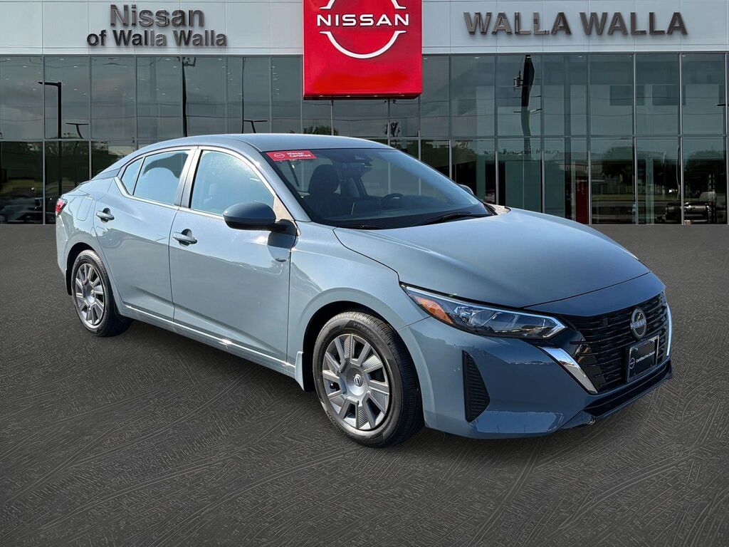 2025 Nissan Sentra SV — photo 1 of 12