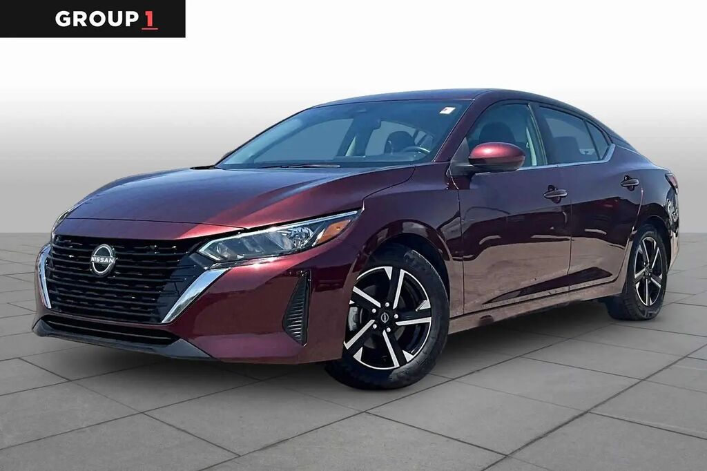 2025 Nissan Sentra SV — photo 1 of 13