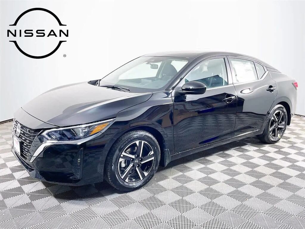 2025 Nissan Sentra SV — photo 1 of 14
