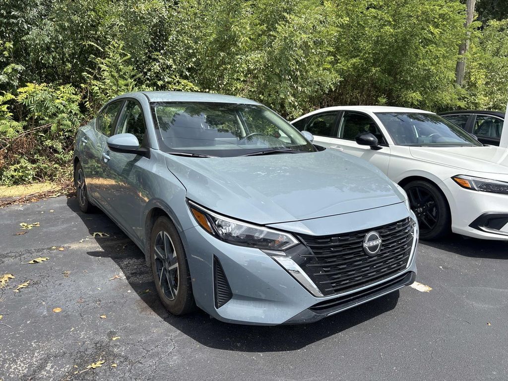 2025 Nissan Sentra — photo 1 of 6