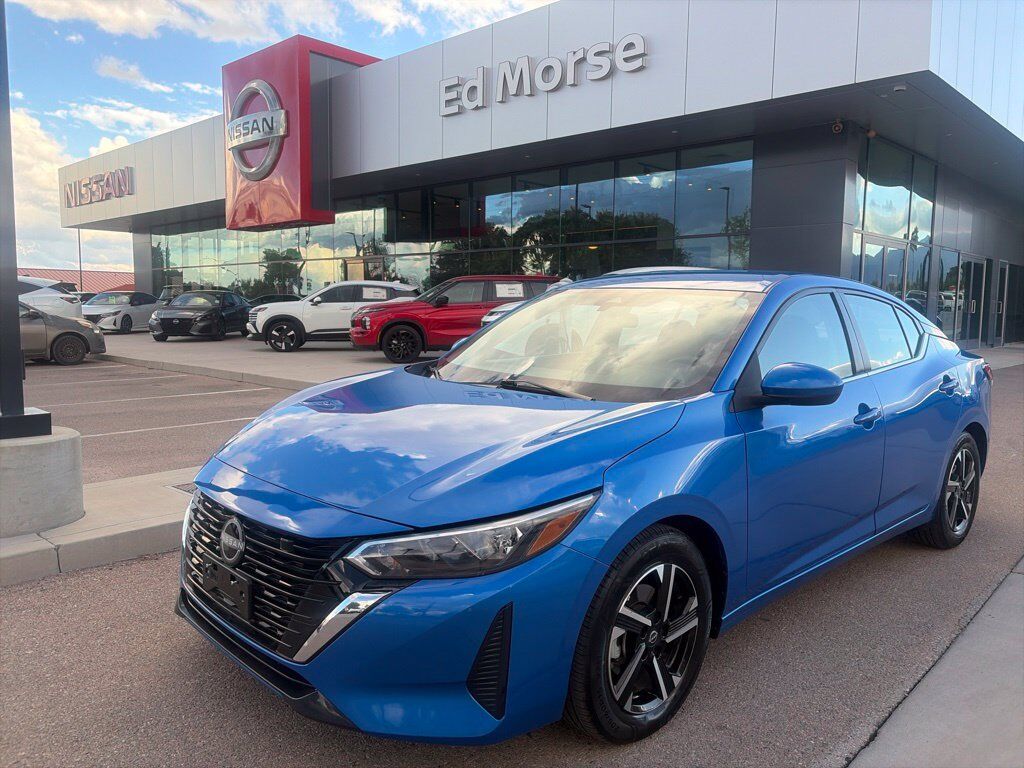 2025 Nissan Sentra SV — photo 1 of 13